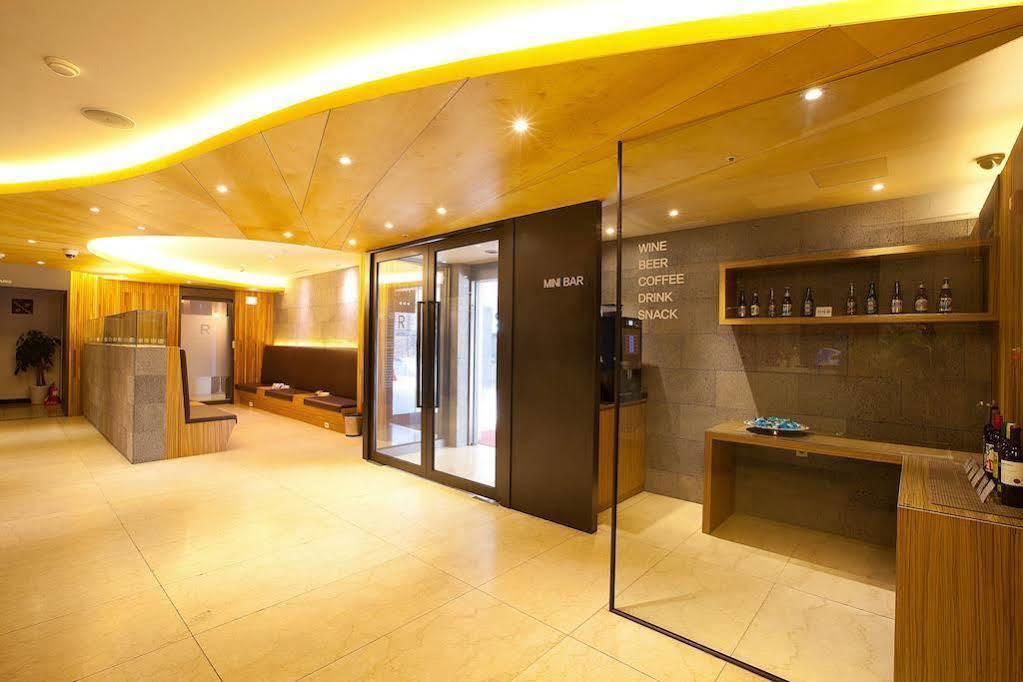 Yeongdeungpo Lifestyle F Hotel Seoul Exterior photo
